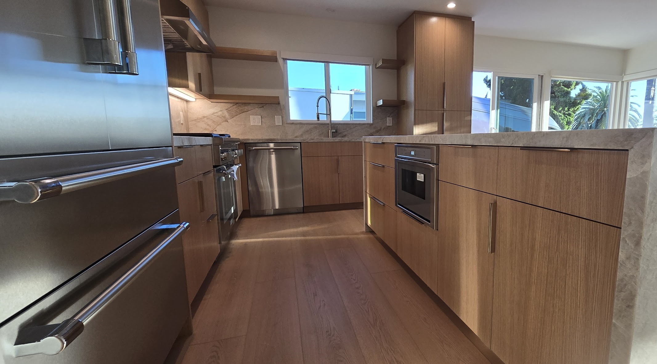 Modern Minimalist Wood-accented Kitchen